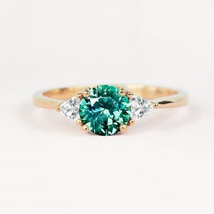 Mint Green Sapphire Ring, Rose Gold Engagement Ring, Mint Green Sapphire & Trillion Diamond Ring, Dainty Engagement Ring