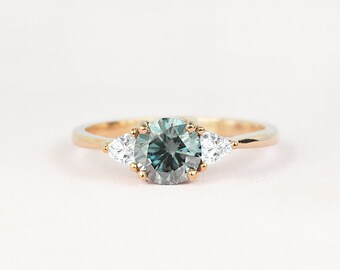 Natural Grey Moissanite  Ring, Rose Gold Engagement Ring, Grey Moissanite & Trillion Diamond Ring, Dainty Grey Moissanite Engagement Ring