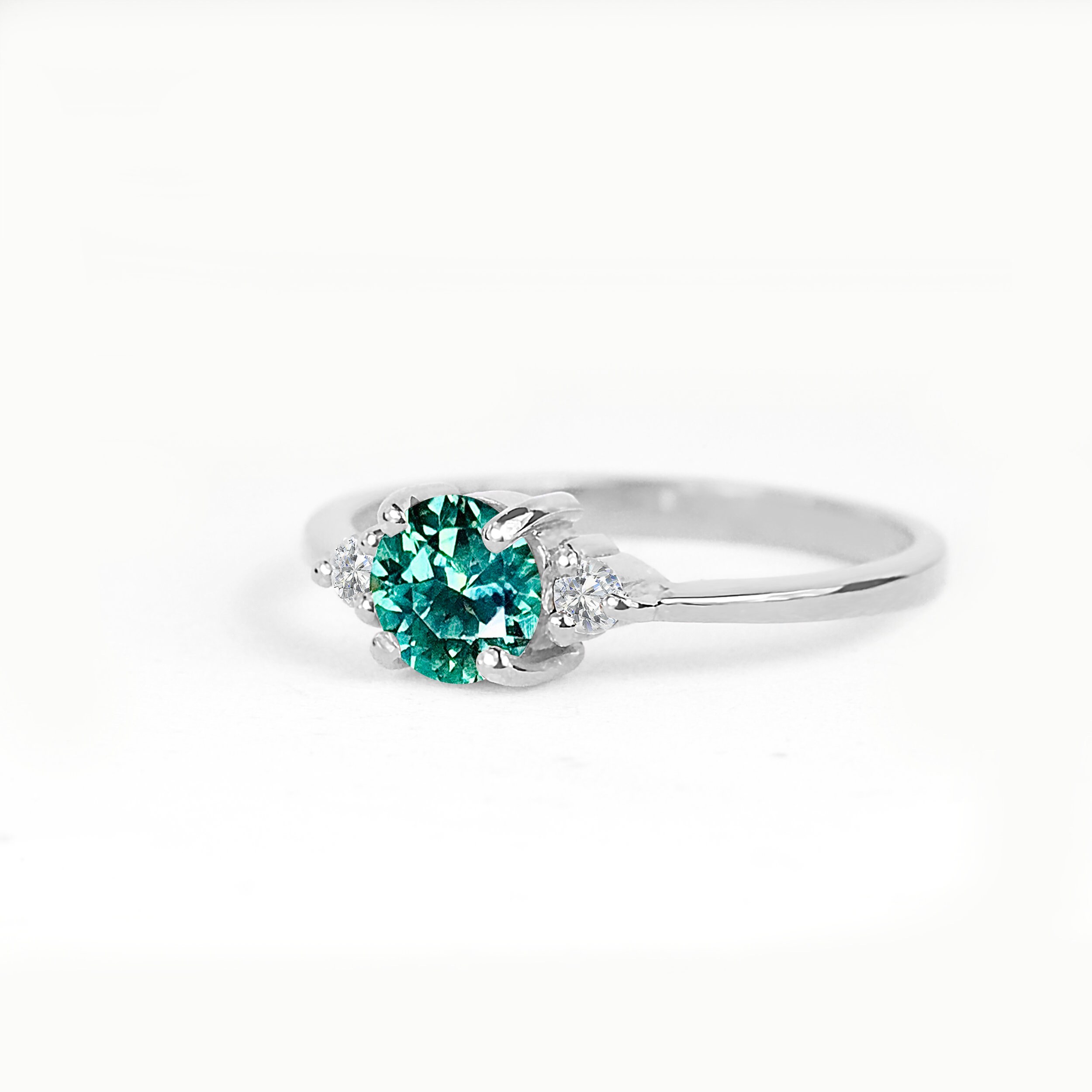 Mint Green Sapphire Engagement Ring in White Gold Dainty Mint - Etsy UK