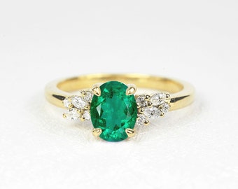 Emerald Art deco Ring | Oval Cut Emerald Cluster Ring | Vintage Ring | Wedding bridal Dainty Ring | 9k/14k/18k Yellow Gold Ring for Her