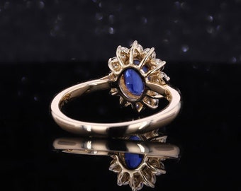 9 Karat Gelbgold Vintage Saphir Cluster Ring Größe O