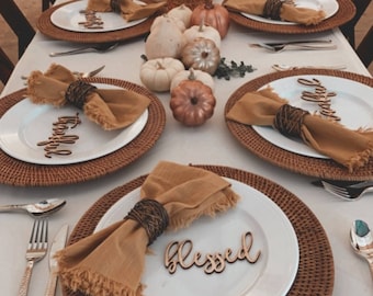 Thankful | Grateful | Blessed (1) Wood Table Plate Place Signs Just in Time for the Holidays! Great Thanksgiving of Christmas Table Addition