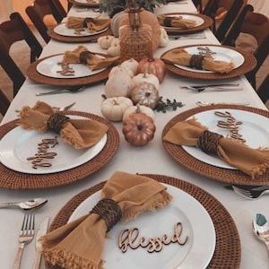 Thankful | Grateful | Blessed (1) Wood Table Plate Place Signs Just in Time for the Holidays! Great Thanksgiving of Christmas Table Addition