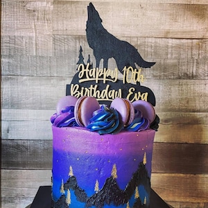 The Great Wolf Howling with Custom Name and Age Birthday Natural Layered Wood Cake Topper