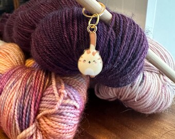 Long Tail Cat Marker, Tabby Kitty Progress Keeper, Stitch Marker, Crochet Progress Keeper, Knitting Marker