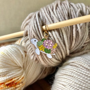 Turtle Flower Power Marker / Crochet Stitch Markers / Progress Keepers / Turtle Enamel Stitch markers