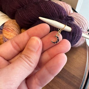 Tiny Moon Stitch Marker, Magic Moon Night Stars Progress Keeper, Stitch Marker, Crochet Progress Keeper, Knitting Marker