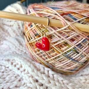 Red Heart Stitch Markers/ Crochet Progress Keepers / Stitch Marker / Enamel Stitch markers