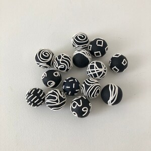 18-20 mm Black white polymer clay round beads set of 12 3D beads DIY beads  Craft jewelry supplies Assorted clay bead