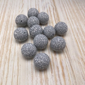 22-23 mm Black white round beads set of 12/monochrome polymer clay beads/DIY beads/beads craft jewelry supplies/assorted clay beads