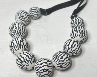Collar de cuentas en blanco y negro con estilo bohemio, cuentas redondas gruesas en blanco y negro, regalo para abuela, día de Navidad