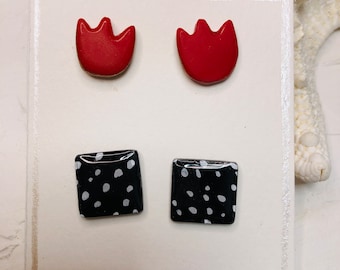 Pendientes de tulipán rojo y lunares blancos y negros / Pendientes de vacaciones de verano / Joyas con temática de playa náutica / Pendientes de arcilla polimérica / Conjunto de verano