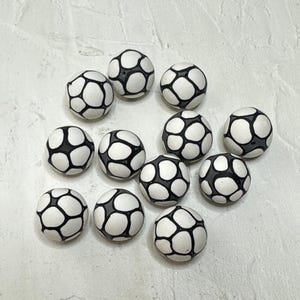 15 mm Black and white polymer clay round beads set of 12/Bold chunky DIY beads/ Assorted clay beads jewelry supplies