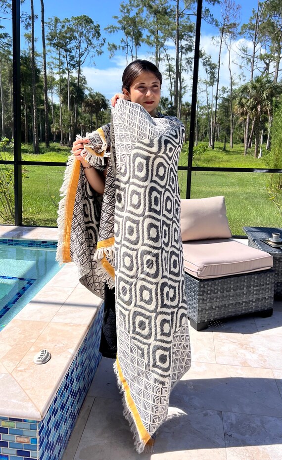 Reversible Turkish Throw Blanket – Sand-Repellent Beach Towel | Woven Cotton Throw for Sofa & Outdoors