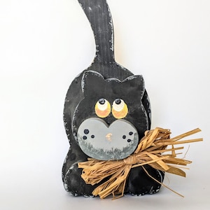 Vintage Handmade Wooden Black Cat Halloween Décor – Rustic Folk Art – 12” Tall
