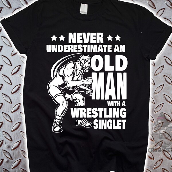 Mens Never Underestimate the Power of a Polish Dad Gift T-Shirt