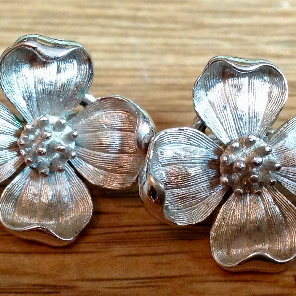 Vintage 1960's Crown Trifari Textured Silver Tone Dogwood Blossom Clip Earrings, Mid Century Jewelry, Everyday Essentials