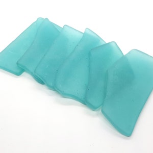 Marque-places en verre bleu sarcelle - Lot de 20 - Pièces de forme irrégulière