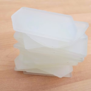 Marque-places en verre blanc de mer - Lot de 20 - Pièces de forme irrégulière
