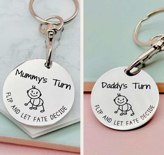 Edelstahl-Entscheidungsmünze Für Eltern – „Mummy's Turn / Daddy's Turn“, Geschenk Für Frischgebackene Eltern