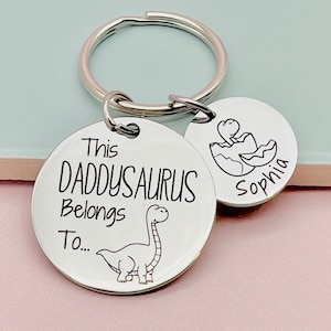 Porte-clés gravé Daddysaurus, cadeau personnalisé pour papa, cadeau de fête des pères, cadeau dinosaure, cadeau grand-père, nouveau papa, cadeau papa papa,