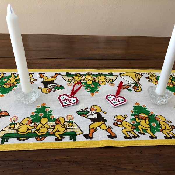 Danish Christmas Table Runner - Advent Jul Nordic Decorations