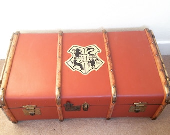 Harry Potter Style - Custom Hogwarts School Trunk Replica