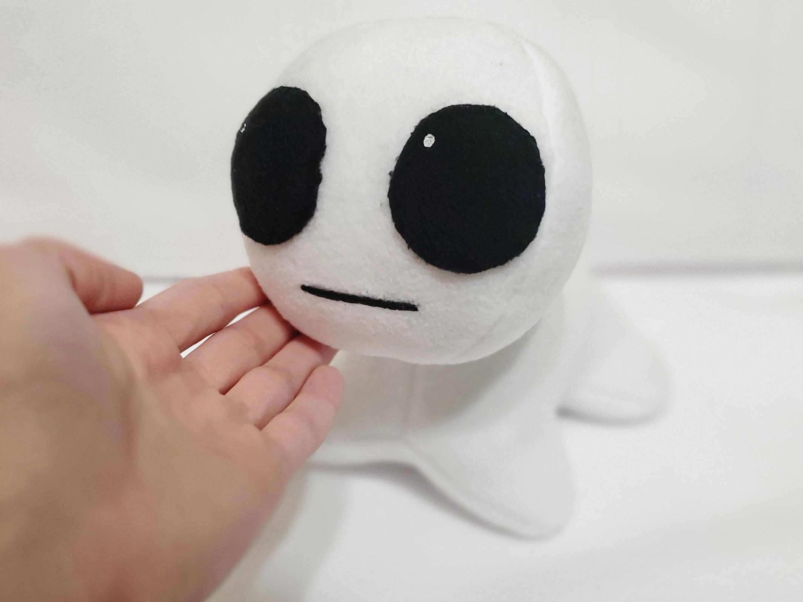 New Thy Creature Plush White Big Eyes Tbh Creature Plush Game