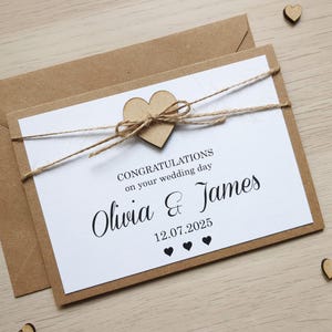 Carte de mariage rustique personnalisée | Félicitations Mr et Mme | Ficelle coeur en bois