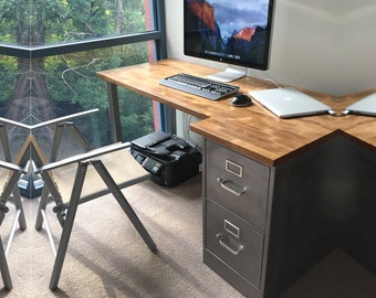 Moderner Industrie Schreibtisch mit 2 Schubladen Aktenschrank und Beinen aus gebürstetem Stahl und Massivholzplatte, Urban Office Schreibtisch Handmade in USA