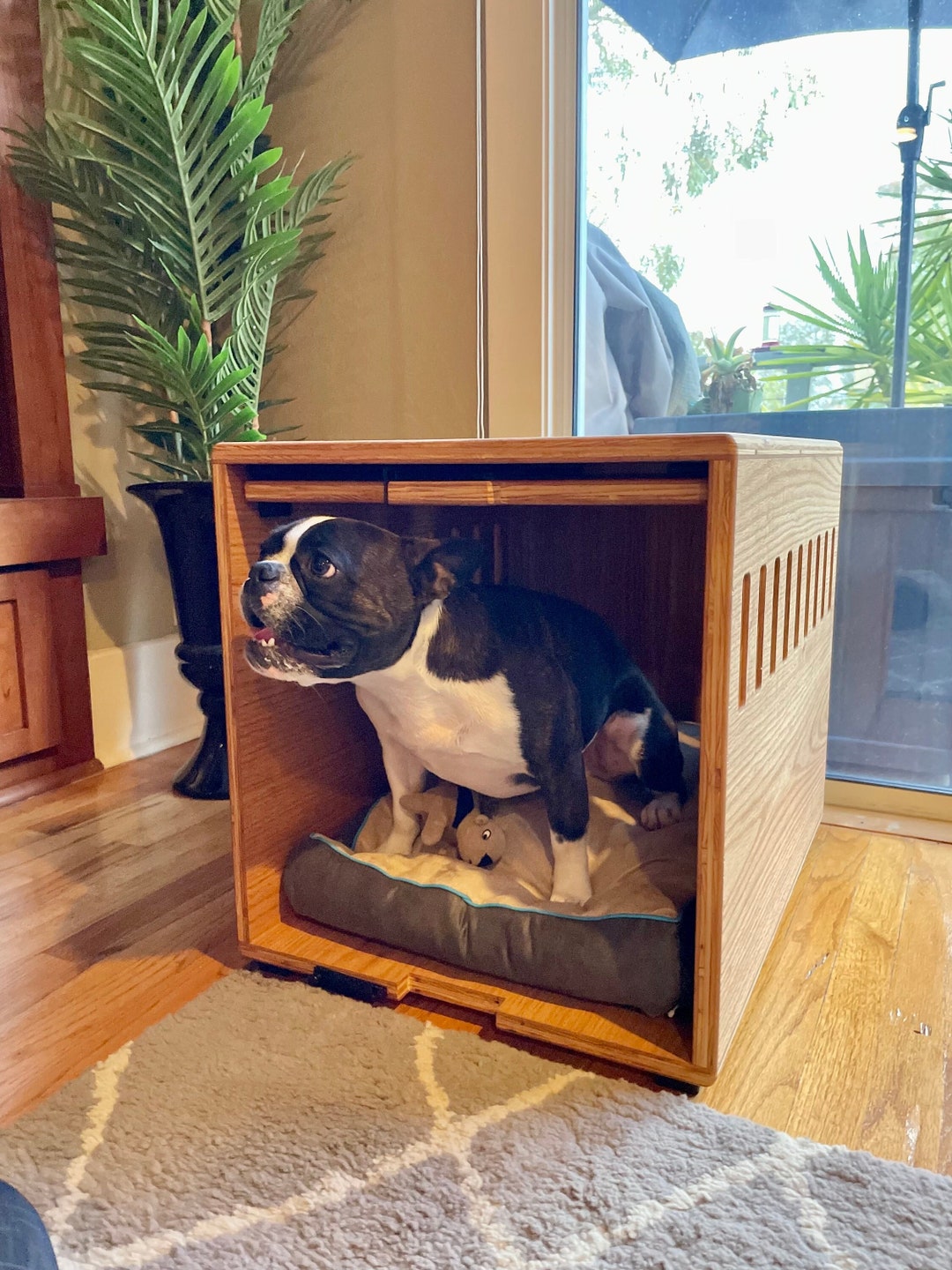 Beautiful view of Dog Crate With Rounded Front And Edges And Sides And Back