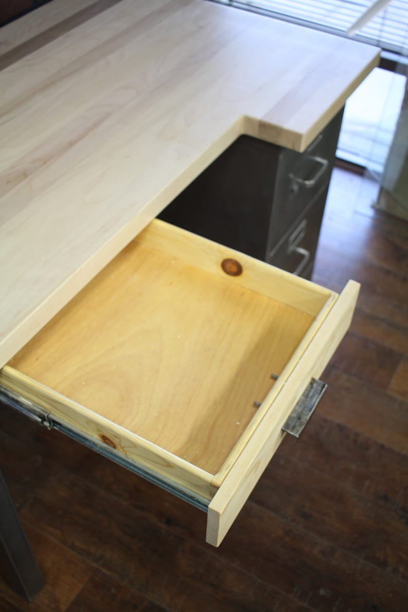 Under Desk Drawer Add On / Onyx Hanging Organizer w/Drawer by Safco