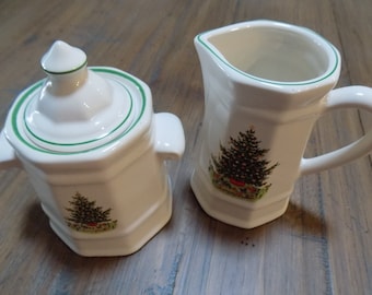 Pfaltzgraff - Christmas Heritage - Sugar & Creamer - Sugar Bowl with Lid - Creamer - 3 Piece Set
