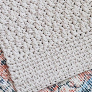 HÄKELANLEITUNG // Moderner Bauernteppich, Bodenmatte, Küchenteppich, Badezimmer Deko, einfach strukturierter Teppich // Alpiner Teppich