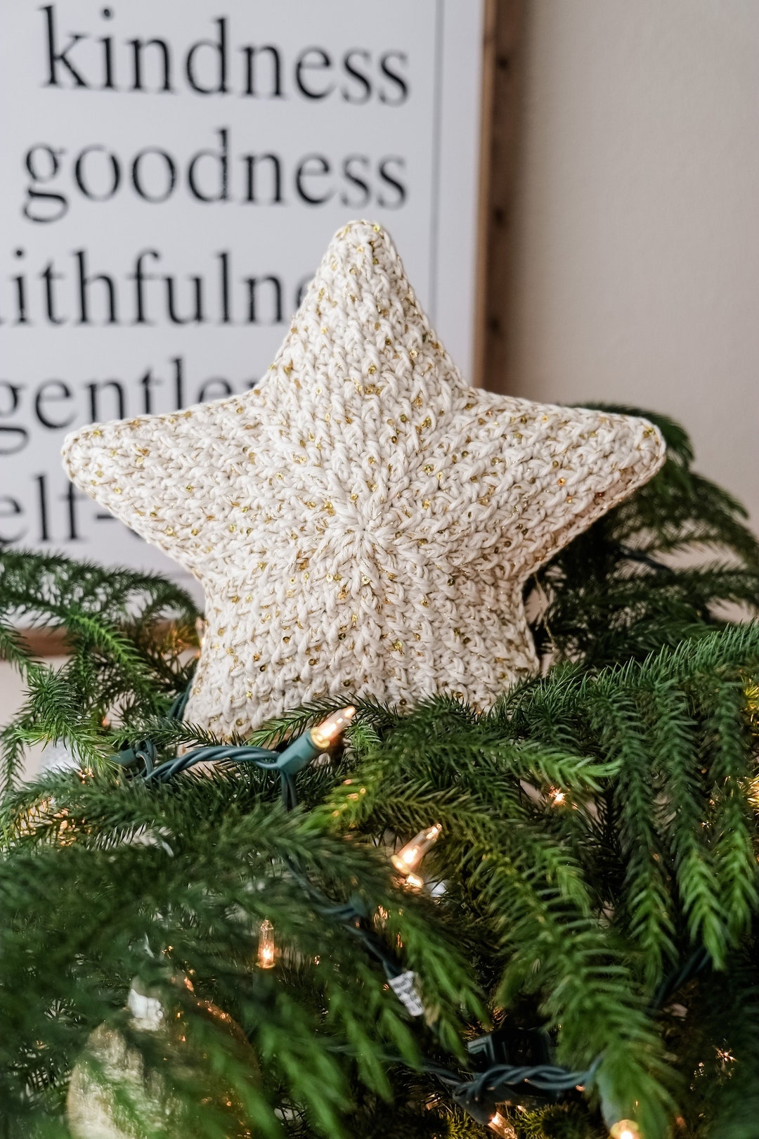 CROCHET PATTERN // Christmas Tree Topper, Crochet Star, Holiday Crochet, Farmhouse Decor, Xmas
