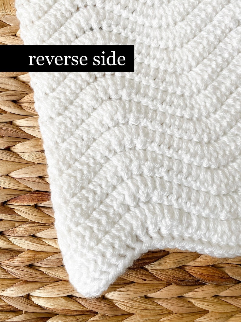 CROCHET PATTERN // Crochet Throw Wavy Ripple Blanket Chevron image 9