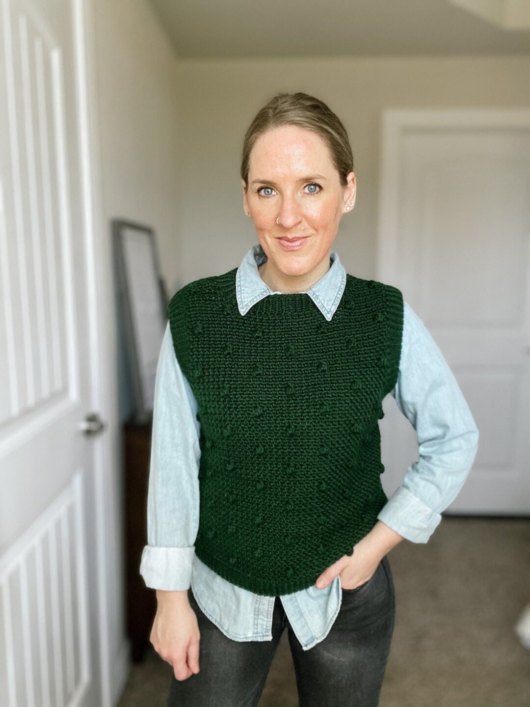 かぎ針編みパターン // かぎ針編みベスト、ボブルステッチセーター