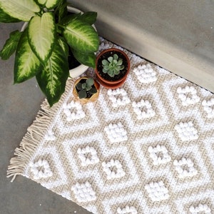 CROCHET PATTERN // Modern Diamond Rug, Geometric Kitchen Rug, Bathroom Mat, Tapestry Crochet Rug, Farmhouse Home Decor // Puff Love Rug
