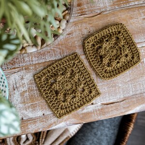 CROCHET PATTERN // Granny Square Pattern, Granny Square Motif, Granny Square Design, Modern Granny Square // The Cozy Knot Granny Square