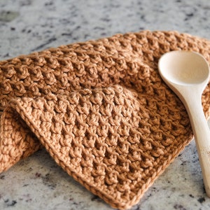 CROCHET PATTERN // Crochet Cloth, Kitchen Dishcloth, Yarn Towelette, Bathroom Washcloth, Tea Towel, Cotton Linen // Garden Harvest Towelette