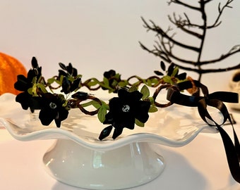 Black Flower Crown, Halloween Crown, Black Bridal Headpiece, Witch Crown, Black Flower Grapevine Crown, Hair Wreath