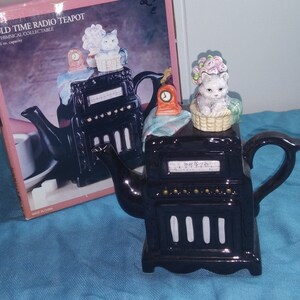 Old Time Radio Teapot Cat Teapot Vintage Teapot