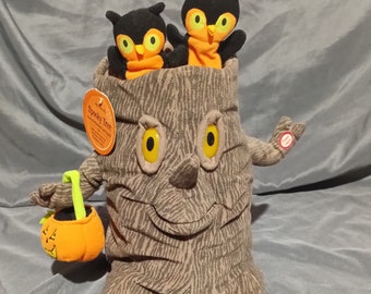 Hallmark Musical Halloween Owl Tree Spooky Animated Tree