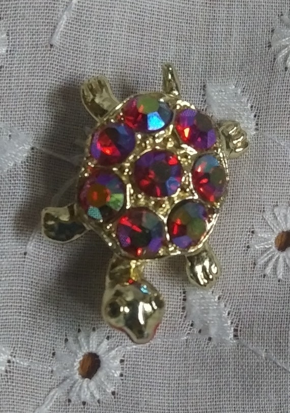 Vintage Rhinestone Turtle Pin