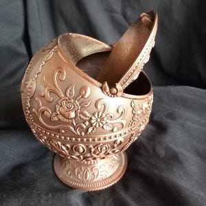 Vintage Wind Proof Round Ashtray TXX Metal Ashtray