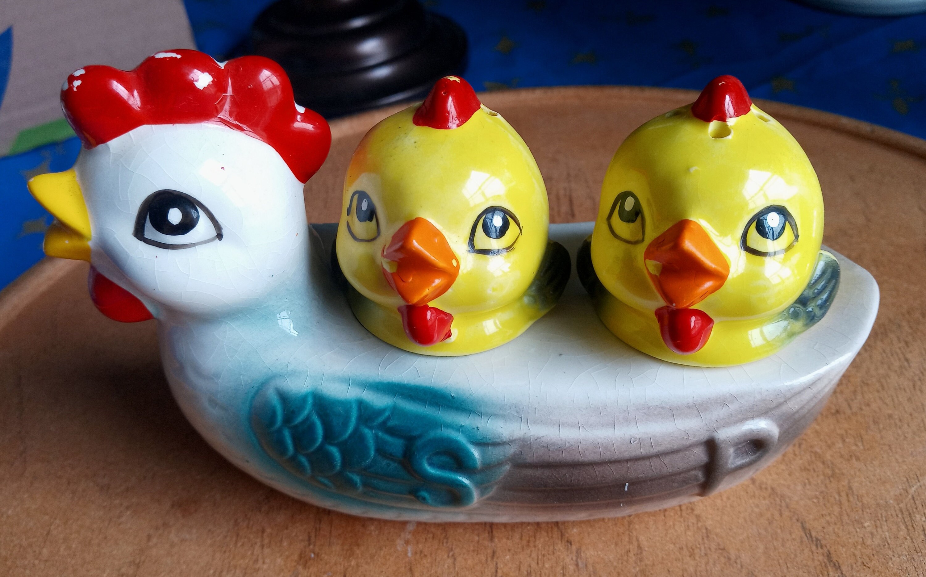 Vintage Japan Hen and Chicks on Nest Salt Pepper Shakers Japan
