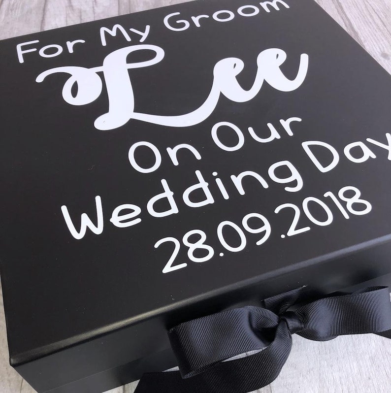 Personalised Groom To Be Black Box With Ribbon Bow Memory Box Keepsake Box Wedding Day Stag Love Present Gift Special Engagement Gift Wrapping Paper Party Supplies