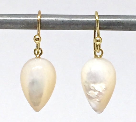 18k Acorn Earrings Pearl Acorn Earrings Mother of Pearl Acorn | Etsy