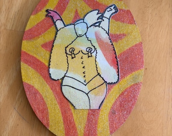 Aquarell Curvy Burlesque Performer auf glitzernder Holzplatte
