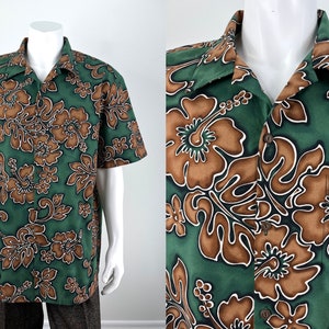 Vintage 1960s Men&#39;s Green and Brown Hibiscus Print Hawaiian Short Sleeve Shirt.  Palmbrand, Made in Hawaii, 100% Cotton. XL